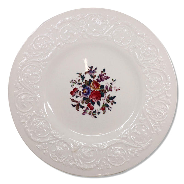 Wedgwood Swansea Patrician Shape AK8386 Dinner Plates 10.5" England 1950's