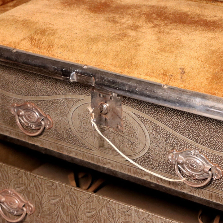 Hartmann Cushion Top Gibraltarized Steamer Trunk Keys Decals Antique 1927 7963