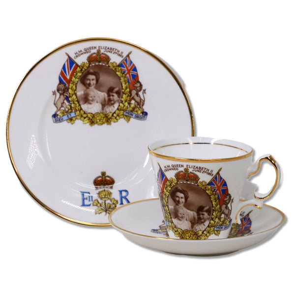Salisbury HM Queen Elizabeth Coronation Teacup Saucer Side Plate Trio 1953