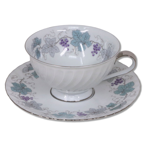 Jaeger Co Golden Crown ER Bordeaux ER Tea Cup Saucer Swirl Fluted Plat  1960's